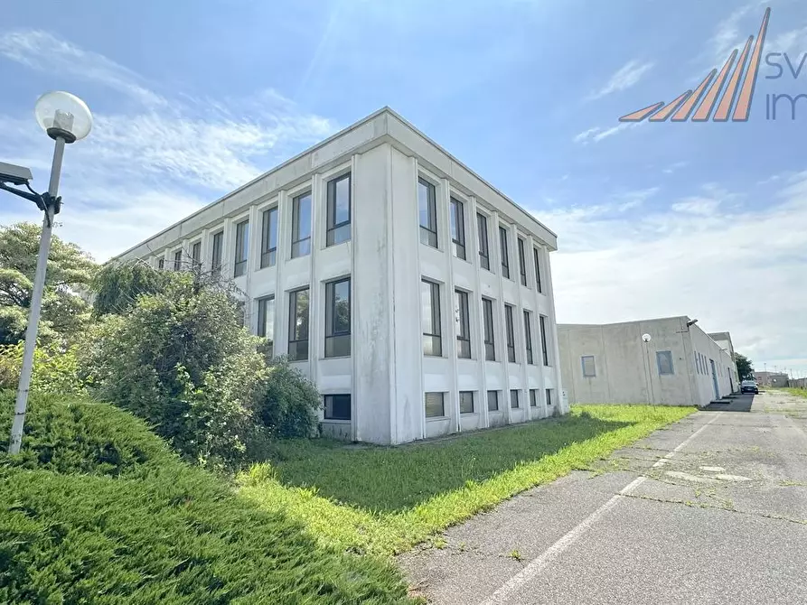 Immagine 6 di Capannone industriale in vendita  in via Guido Rossa 18/20 a Cornate D'adda