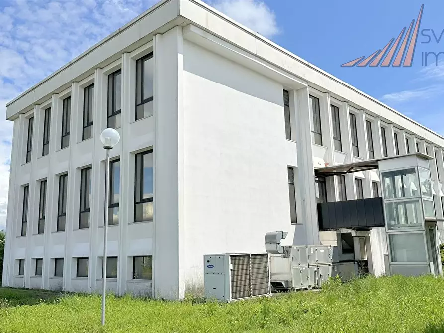 Immagine 4 di Capannone industriale in vendita  in via Guido Rossa 18/20 a Cornate D'adda