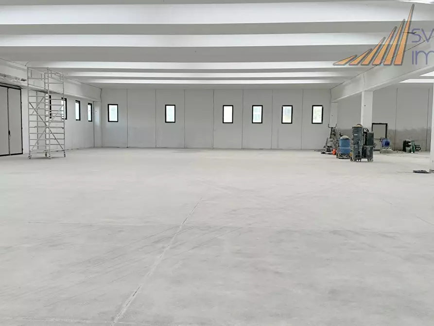 Immagine 8 di Capannone industriale in vendita  in via Guido Rossa 18/20 a Cornate D'adda
