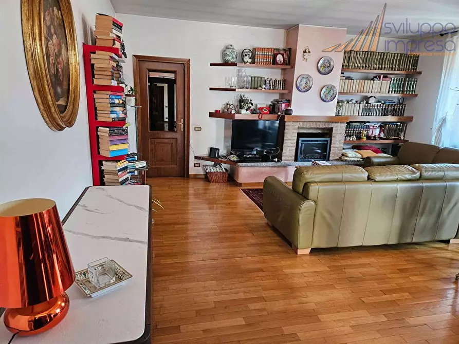 Immagine 1 di Capannone industriale in vendita  in Viale della Repubblica 56 a Muggiò