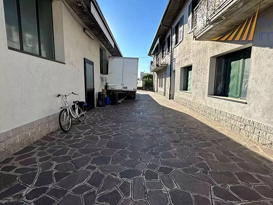 Immagine 6 di Capannone industriale in vendita  in Viale della Repubblica 56 a Muggiò