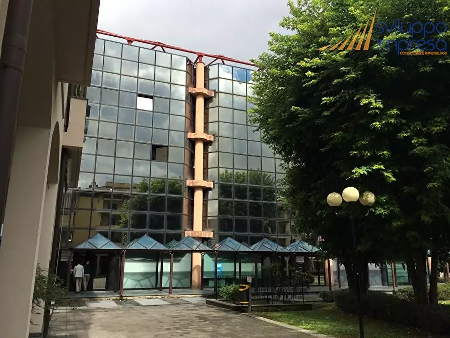 Immagine 7 di Ufficio in affitto  in piazza Giorgio la Pira 4 a Lissone