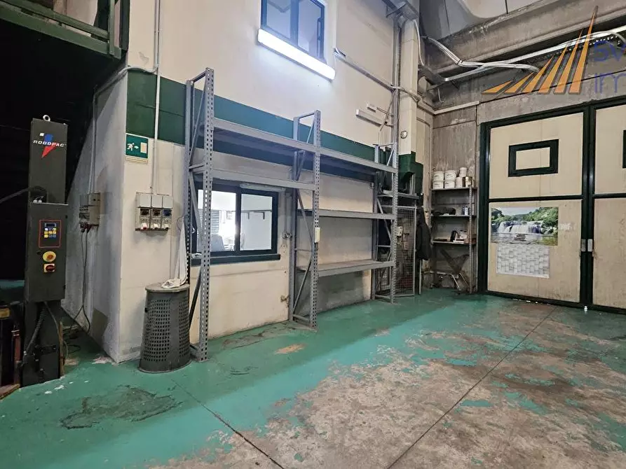 Immagine 2 di Capannone industriale in vendita  a Cinisello Balsamo