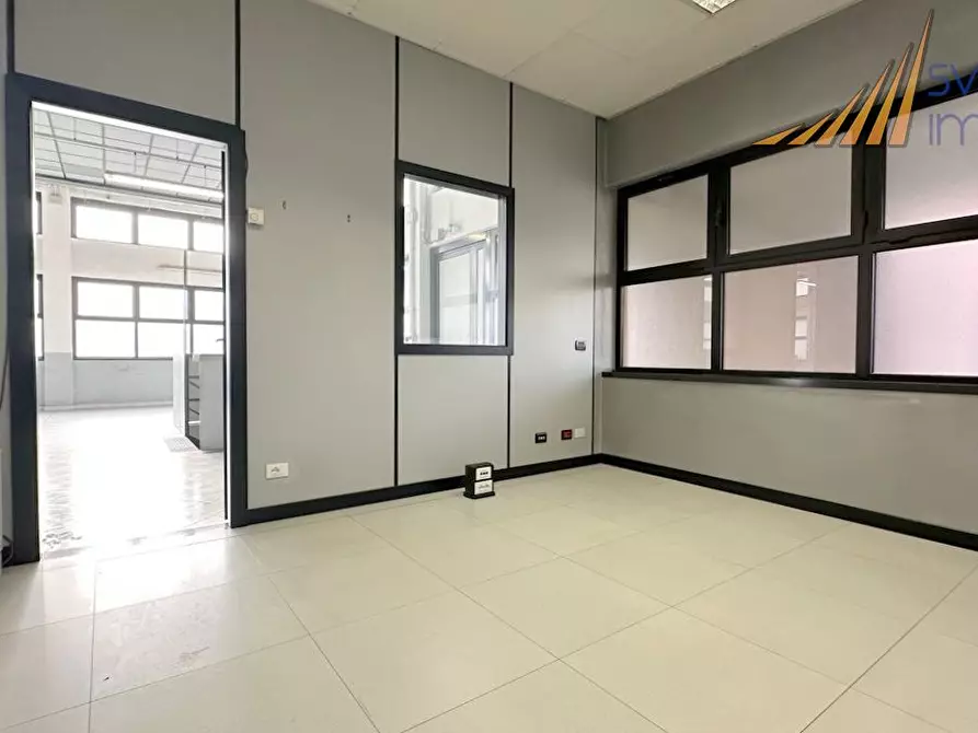 Immagine 2 di Capannone industriale in vendita  in Via Martini 1 a Cinisello Balsamo