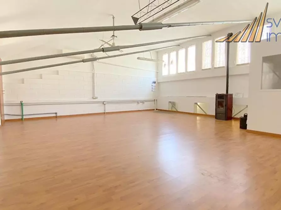 Immagine 1 di Capannone industriale in affitto  in via MONTE PASUBIO 7 a Monza