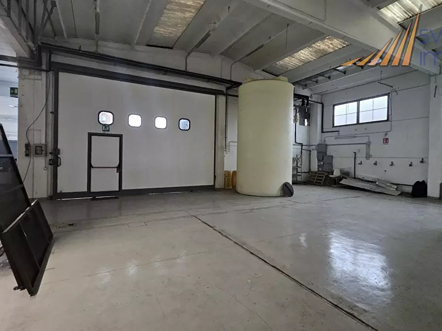 Immagine 7 di Capannone industriale in affitto  in Via Girolamo Birago 16 / 11 a Cologno Monzese