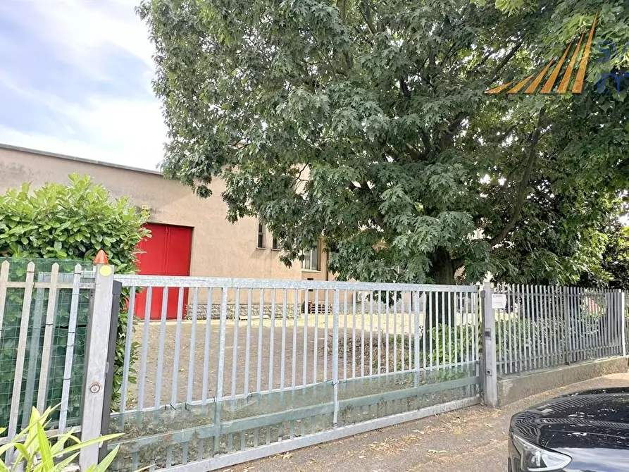 Immagine 3 di Capannone industriale in vendita  in via del Parco 29 a Gorgonzola
