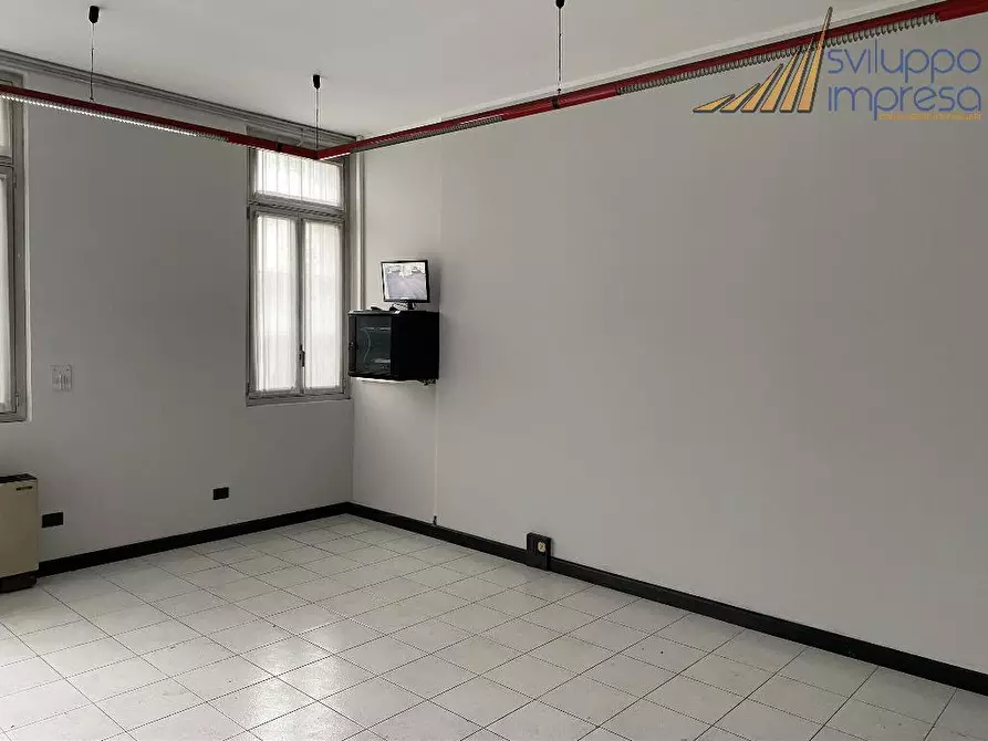 Immagine 4 di Capannone industriale in affitto  in via Euripide 30 a Agrate Brianza