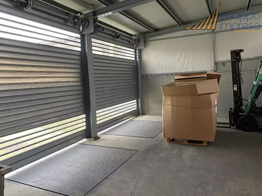 Immagine 3 di Capannone industriale in affitto  in via Euripide 30 a Agrate Brianza