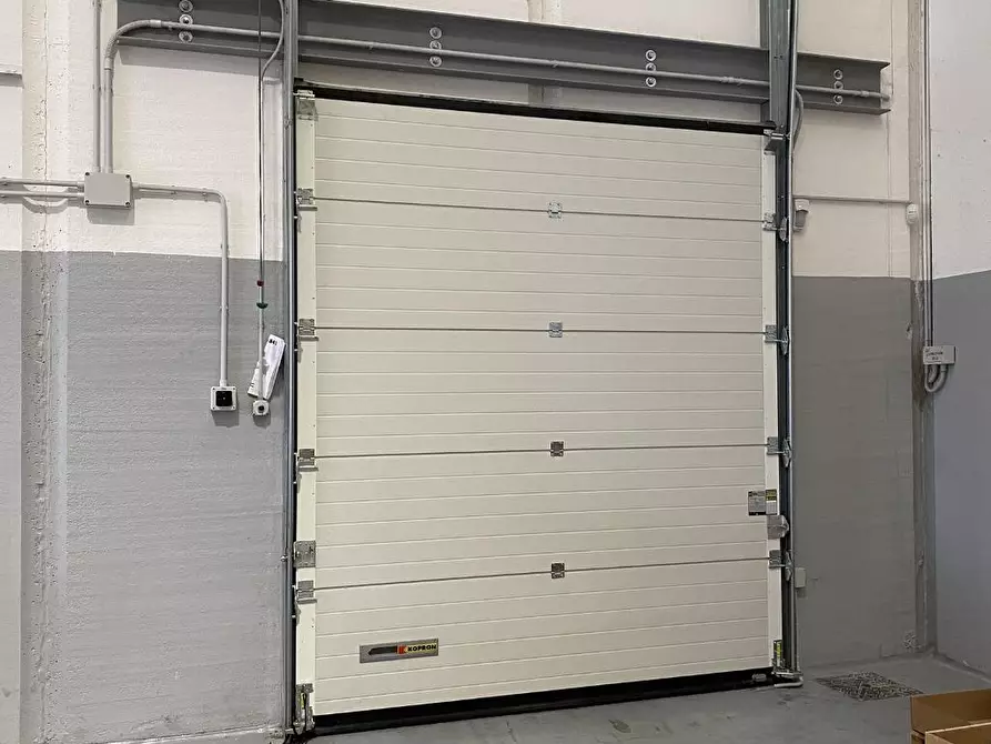 Immagine 1 di Capannone industriale in affitto  in via Euripide 30 a Agrate Brianza