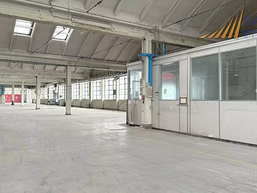 Immagine 3 di Capannone industriale in vendita  in VIA LAVORATORI 52 a Cinisello Balsamo