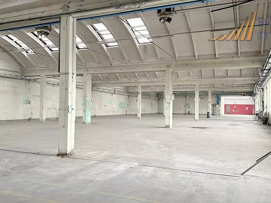 Immagine 2 di Capannone industriale in vendita  in VIA LAVORATORI 52 a Cinisello Balsamo