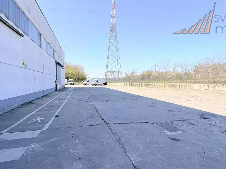 Immagine 2 di Capannone industriale in affitto  in Viale delle Industrie 22/B1 a Basiano