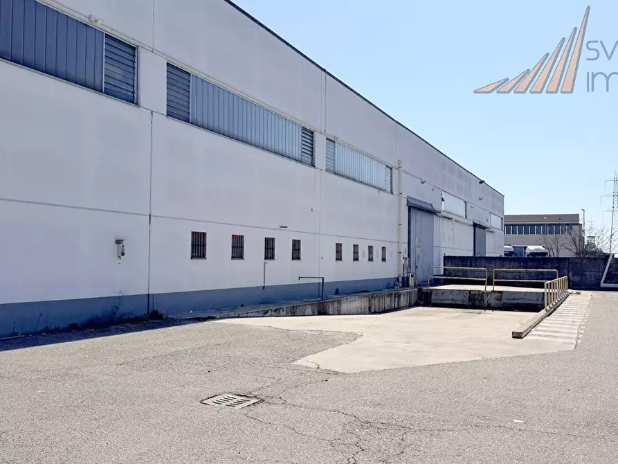 Immagine 1 di Capannone industriale in affitto  in Viale delle Industrie 22/B1 a Basiano