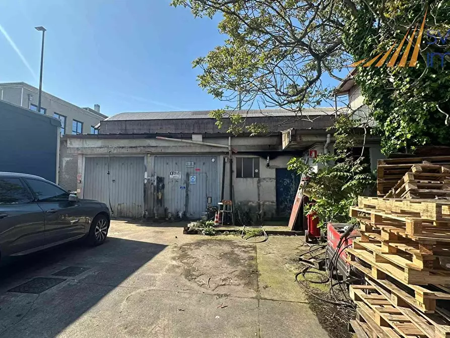 Immagine 4 di Capannone industriale in vendita  in Via Umbria a Segrate