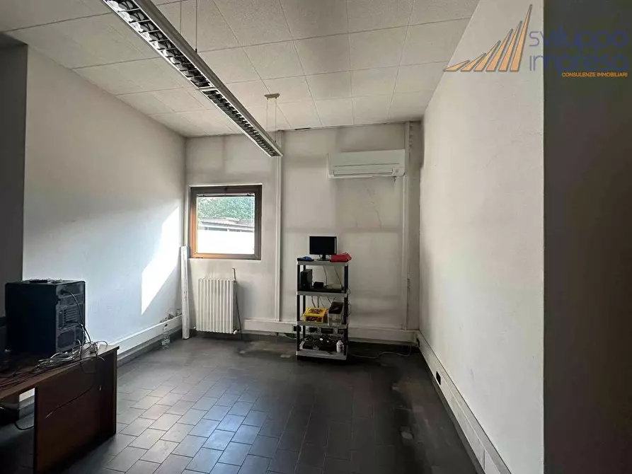 Immagine 4 di Capannone industriale in vendita  in via Carlo Porta 7 a Sovico