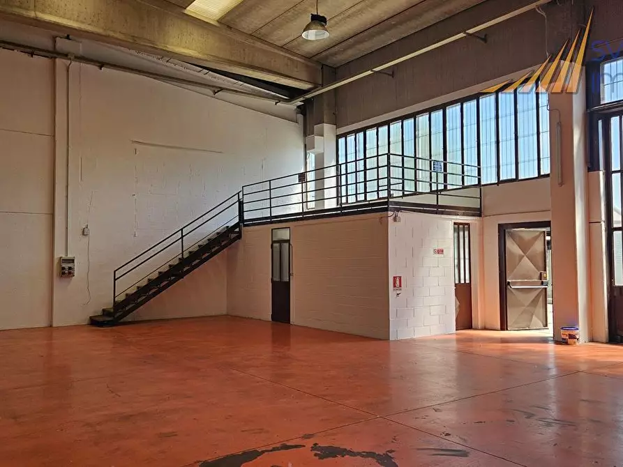 Immagine 9 di Capannone industriale in affitto  in Via Fratelli Bandiera 17 a Carugate