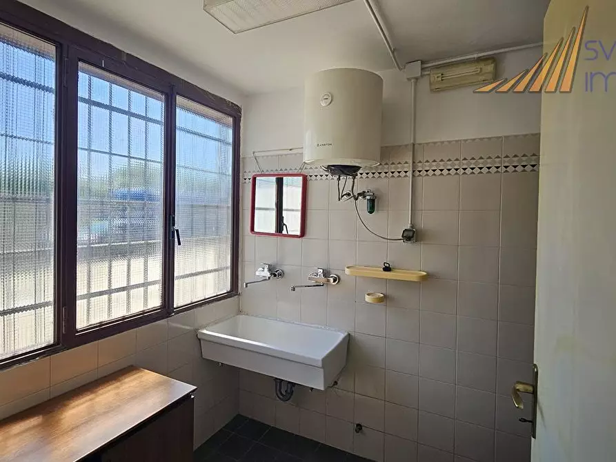 Immagine 7 di Capannone industriale in affitto  in Via Fratelli Bandiera 17 a Carugate