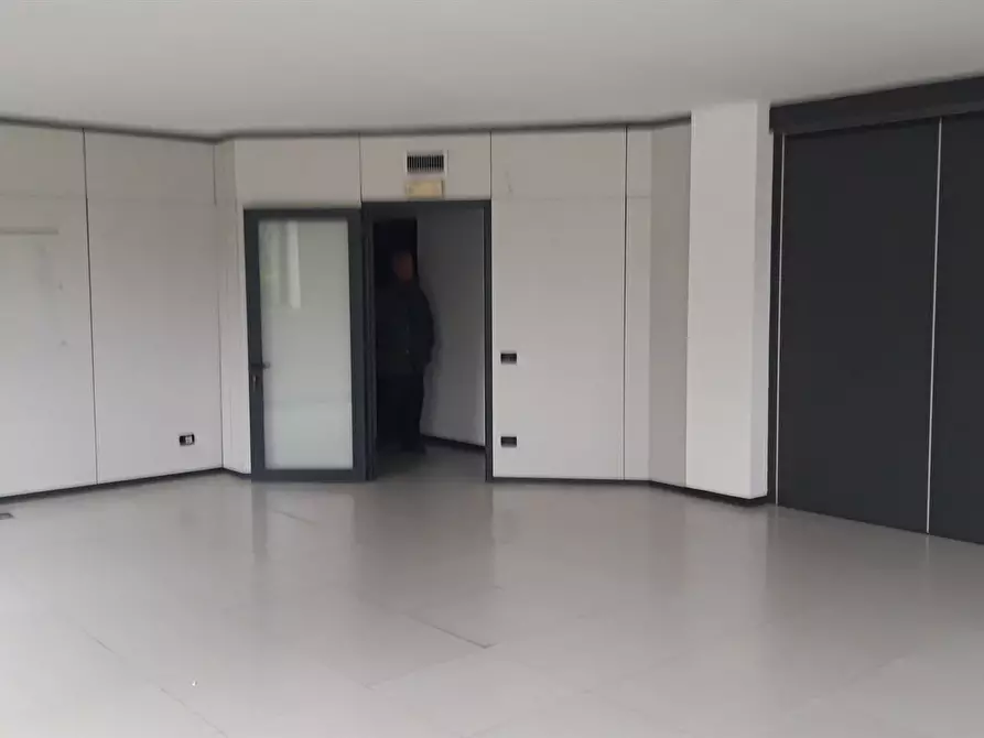 Immagine 3 di Ufficio in affitto  in via archimede 42 a Agrate Brianza