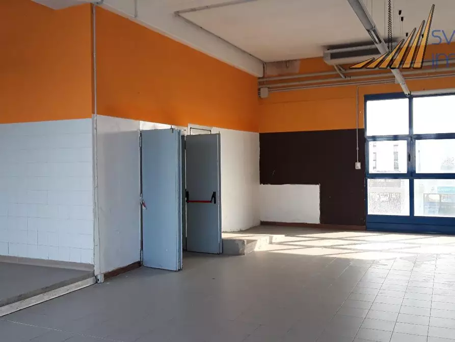 Immagine 7 di Laboratorio in affitto  in via Galilei 2 a Pessano Con Bornago