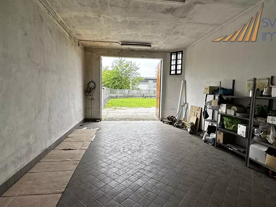 Immagine 4 di Terreno industriale in vendita  in via primo villa 6/B a Burago Di Molgora