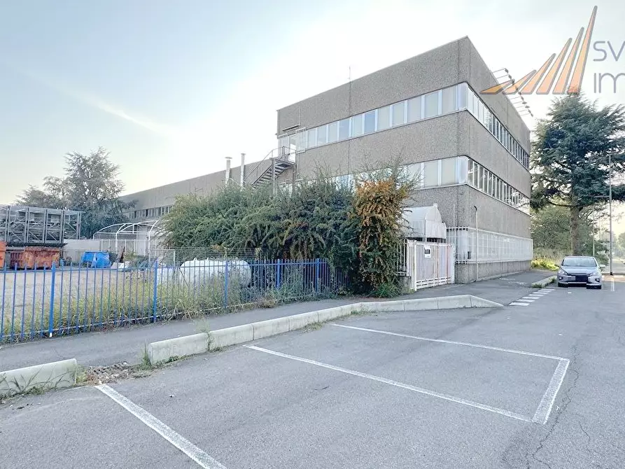 Immagine 2 di Capannone industriale in affitto  in via Sirtori 34 a Rho