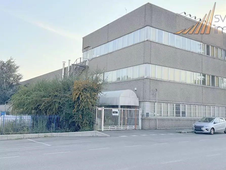 Immagine 1 di Capannone industriale in affitto  in via Sirtori 34 a Rho