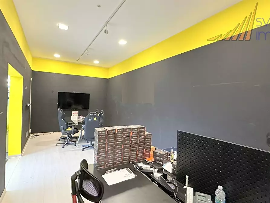 Immagine 6 di Negozio in affitto  in via Roma 104 a Cavenago Di Brianza