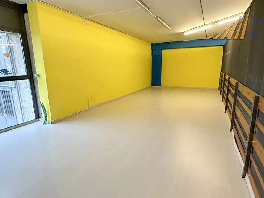 Immagine 3 di Negozio in affitto  in via Roma 104 a Cavenago Di Brianza