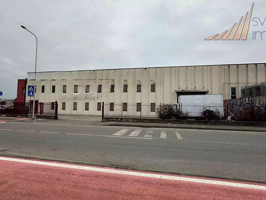 Immagine 2 di Negozio in vendita  in Via Piemonte 24 a Pioltello