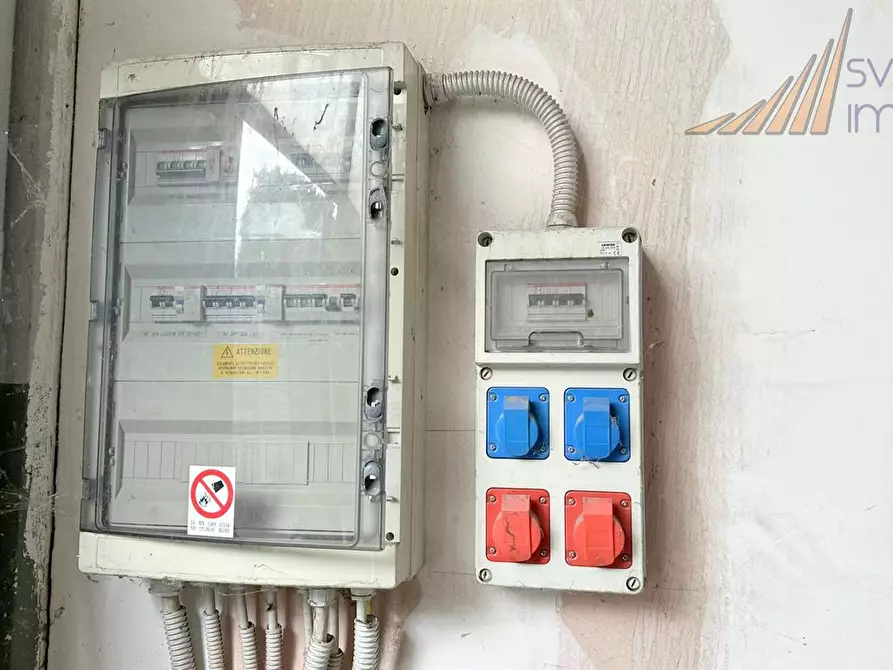 Immagine 5 di Capannone industriale in vendita  in via Cesare Battisti 112 a Arcore