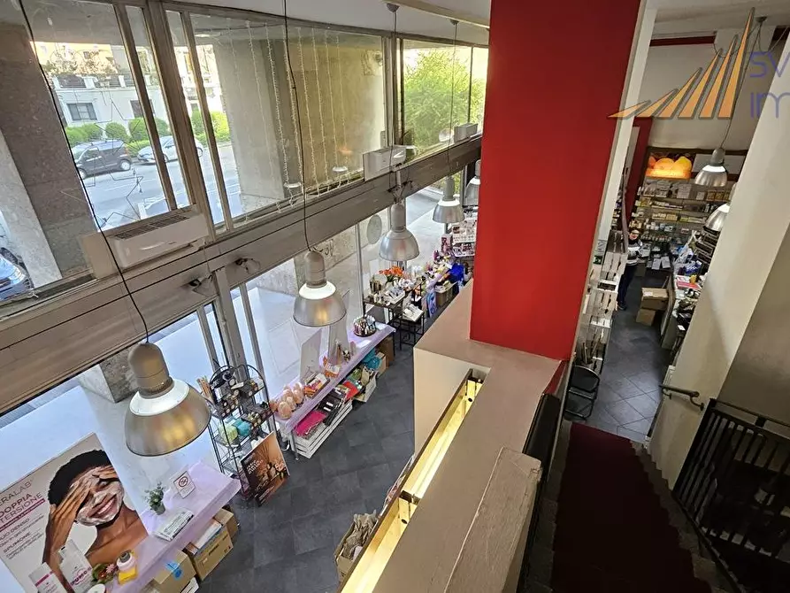 Immagine 4 di Negozio in affitto  in Viale Marelli 1 a Sesto San Giovanni