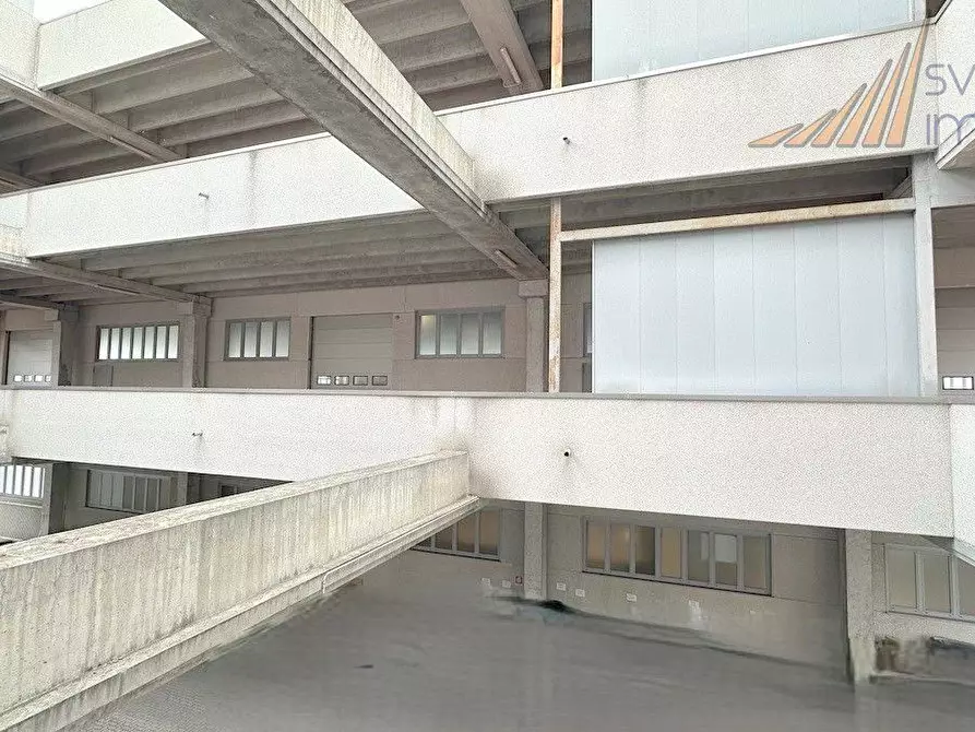 Immagine 6 di Capannone industriale in affitto  in Via Fulvio Testi 326 a Milano