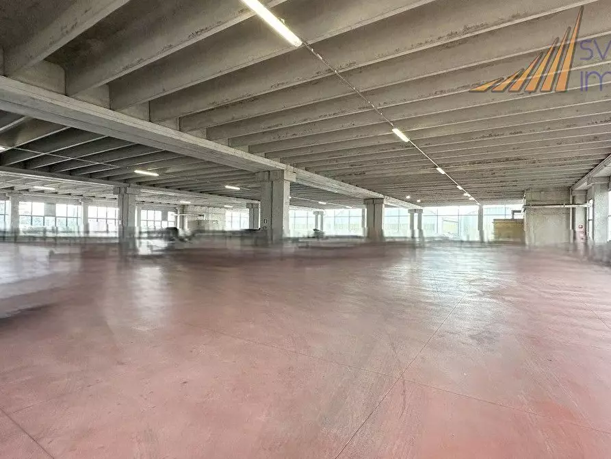 Immagine 3 di Capannone industriale in affitto  in Via Fulvio Testi 326 a Milano