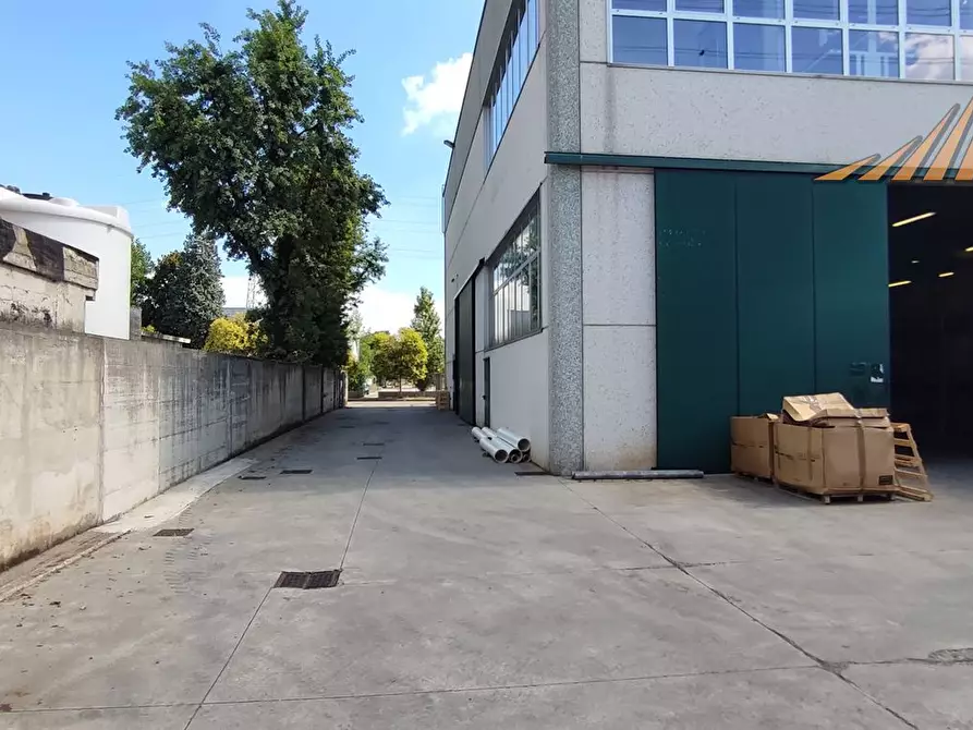 Immagine 3 di Capannone industriale in affitto  in Via Buonarroti 38 a Cologno Monzese