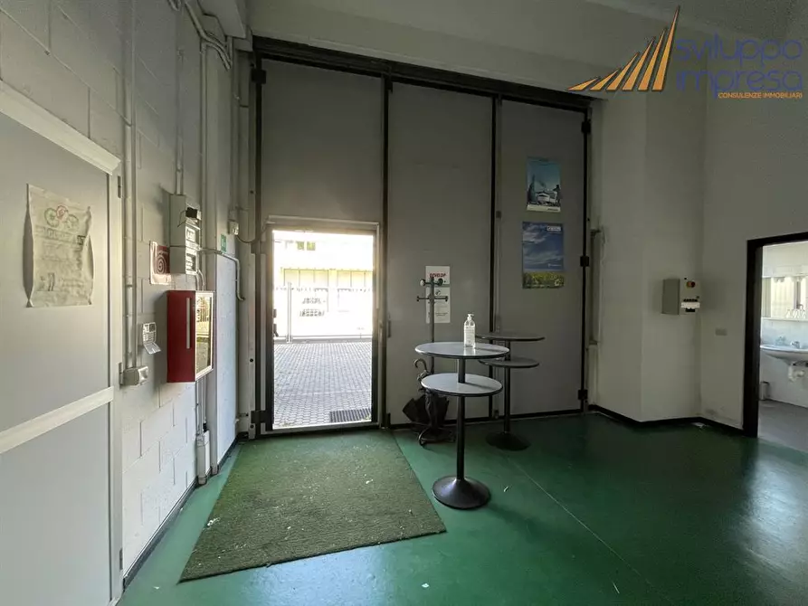 Immagine 3 di Capannone industriale in vendita  in via Dell'Artigianato 17 a Senago