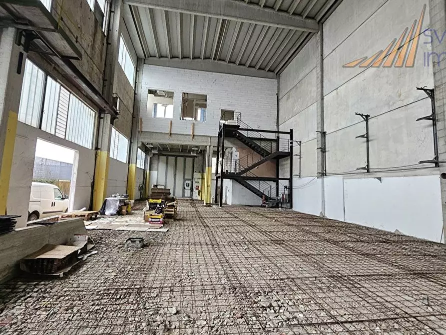Immagine 8 di Capannone industriale in vendita  in Via Pier Francesco Moia 127 a Brugherio