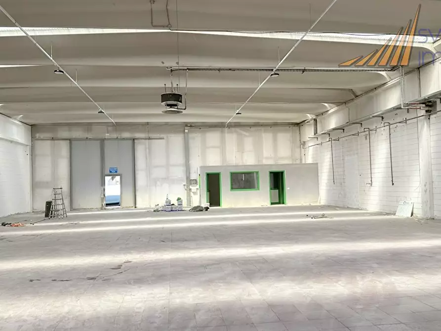 Immagine 1 di Capannone industriale in affitto  in via monte cervino 66 a Arcore