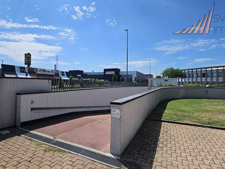 Immagine 9 di Ufficio in affitto  in Via Mozart 47 a Cologno Monzese