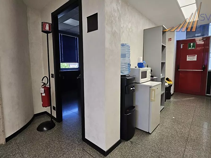 Immagine 2 di Ufficio in affitto  in Via Mozart 47 a Cologno Monzese