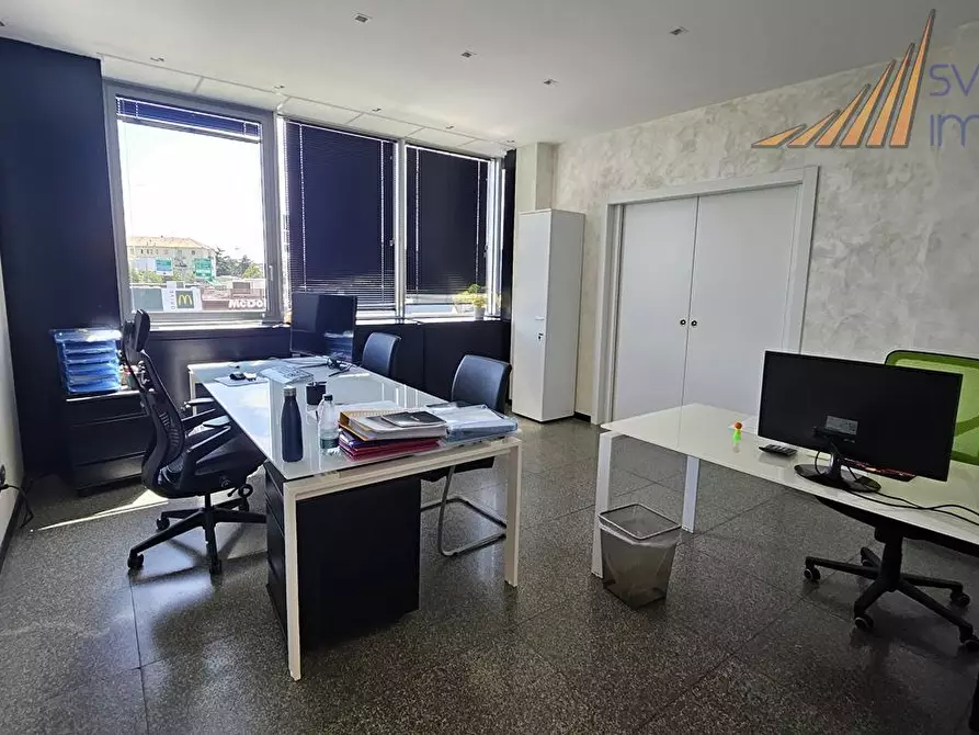 Immagine 1 di Ufficio in affitto  in Via Mozart 47 a Cologno Monzese