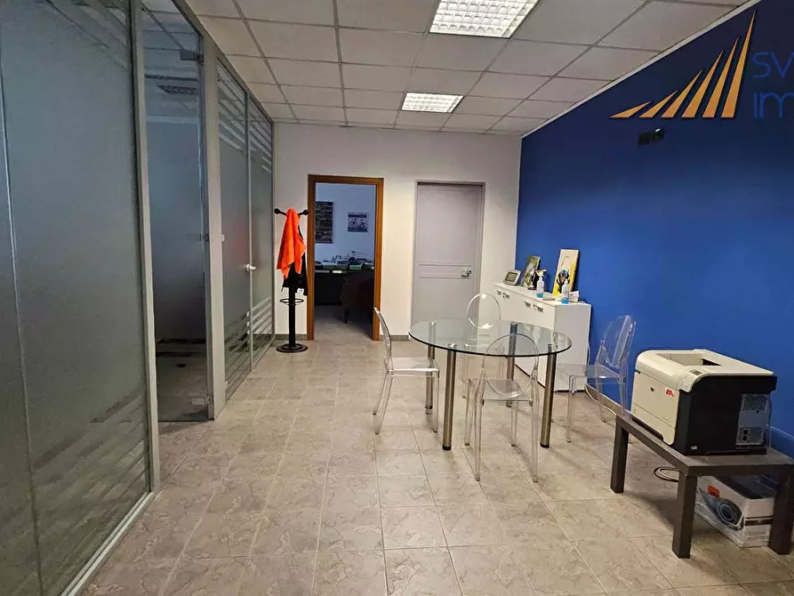 Immagine 3 di Capannone industriale in affitto  a Peschiera Borromeo