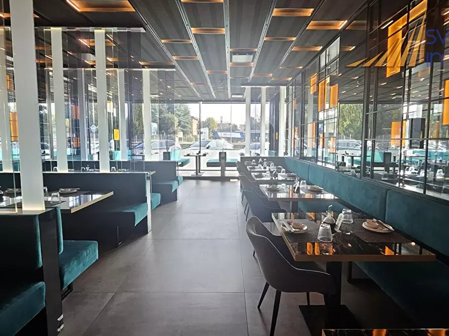 Immagine 1 di Negozio in vendita  in Via Artigianato 2/B a Carugate