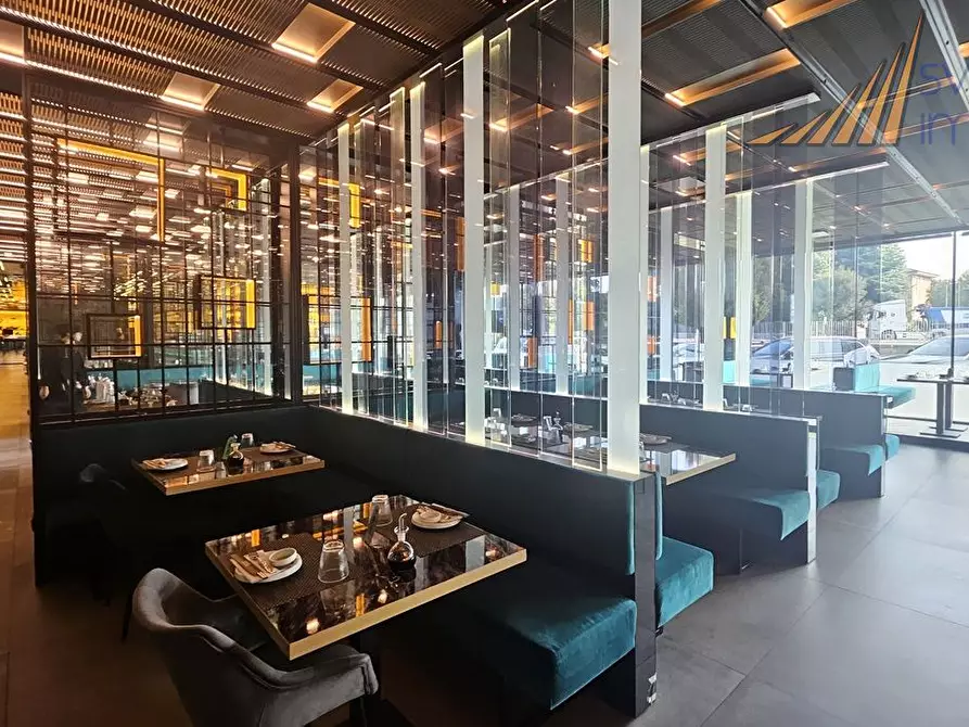 Immagine 3 di Negozio in vendita  in Via Artigianato 2/B a Carugate