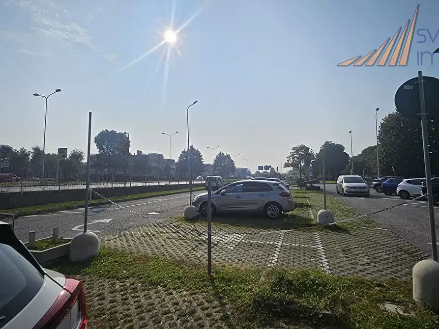 Immagine 4 di Negozio in vendita  in Via Artigianato 2/B a Carugate