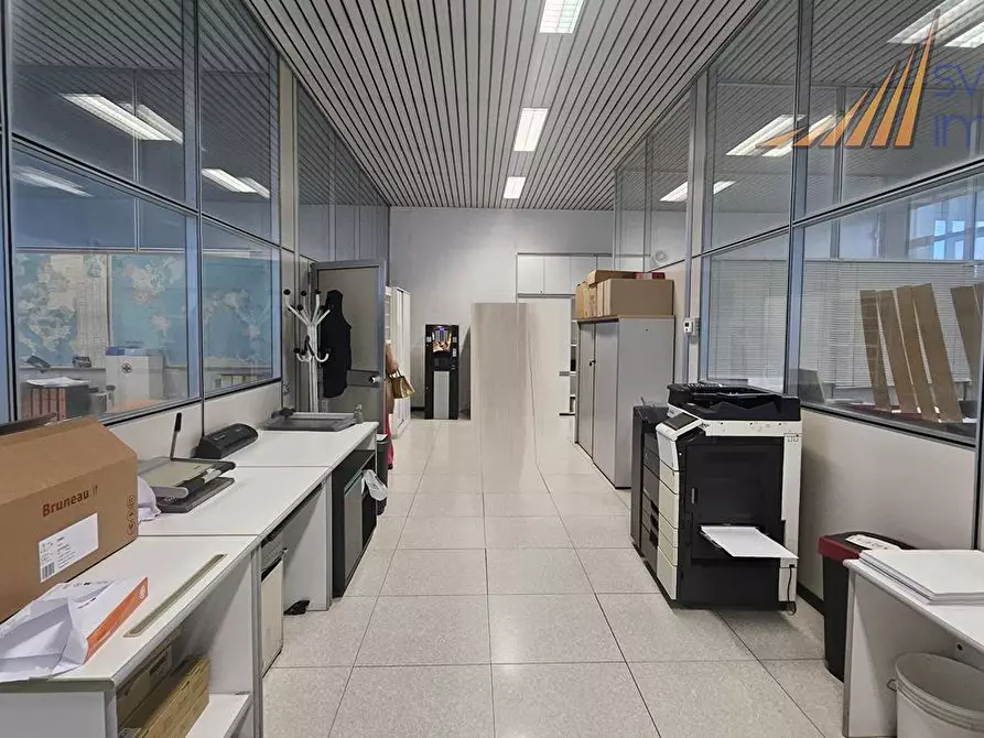 Immagine 4 di Capannone industriale in vendita  in Via Papa Giovanni XXIII 36 a Rodano