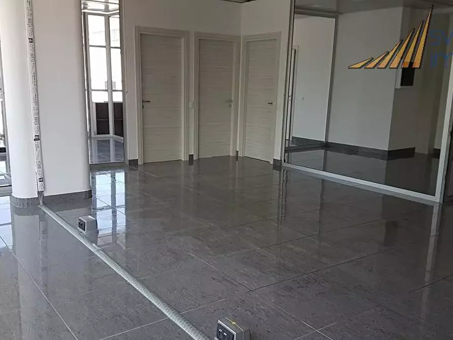 Immagine 5 di Capannone industriale in affitto  in via Caravaggio 28 a Desio