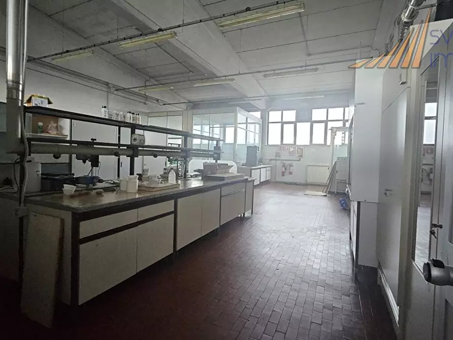 Immagine 5 di Capannone industriale in vendita  in Via Papa Giovanni xxiii 36 a Rodano