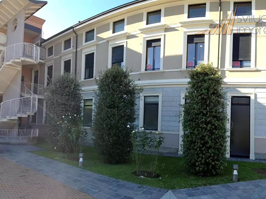 Immagine 2 di Ufficio in affitto  in Viale Lombardia 266 a Brugherio