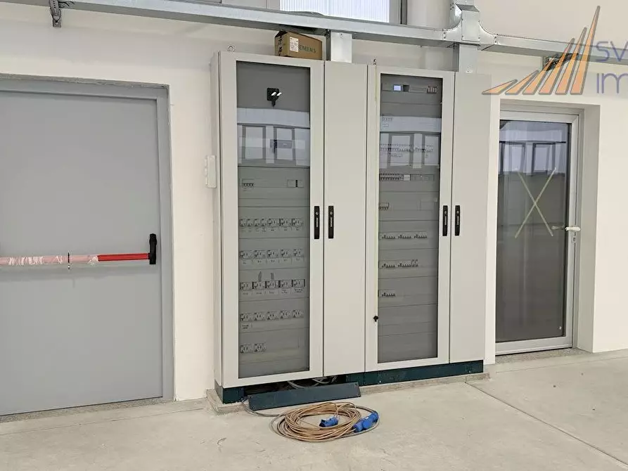 Immagine 5 di Capannone industriale in vendita  in via Brunati 7 a Giussano